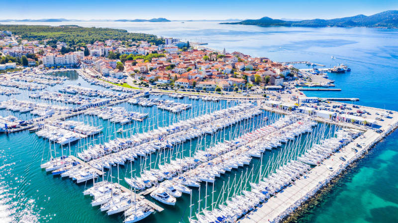 Mieten Sie einen Katamaran und erleben Sie einen unvergesslichen Urlaub in Kroatien