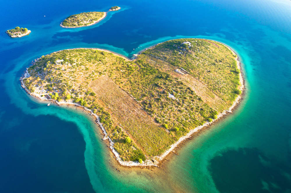 Romantični bijeg  na more za dvoje – kamo ići, što vidjeti?