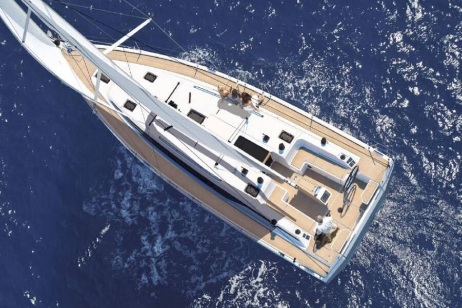 Bavaria C42, Onyx