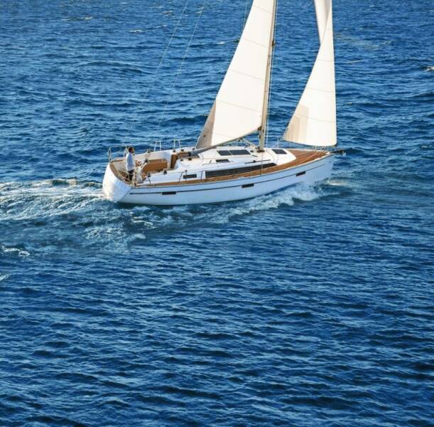 Bavaria Cruiser 37, Maci