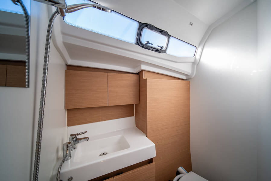 Sun Odyssey 380, Nala