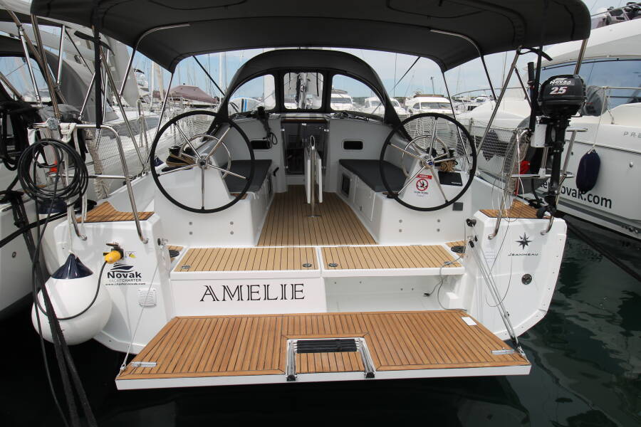 Sun Odyssey 380, Amelie