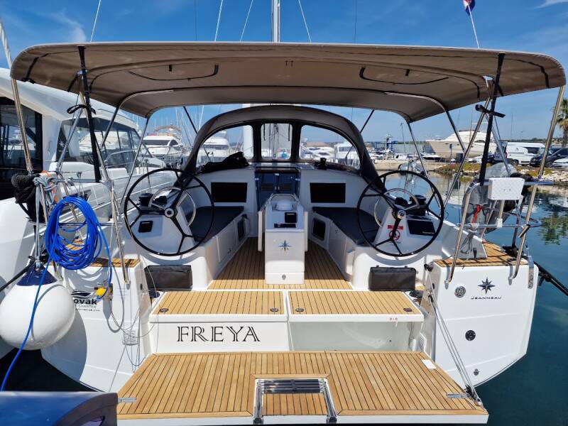 Sun Odyssey 410, Freya