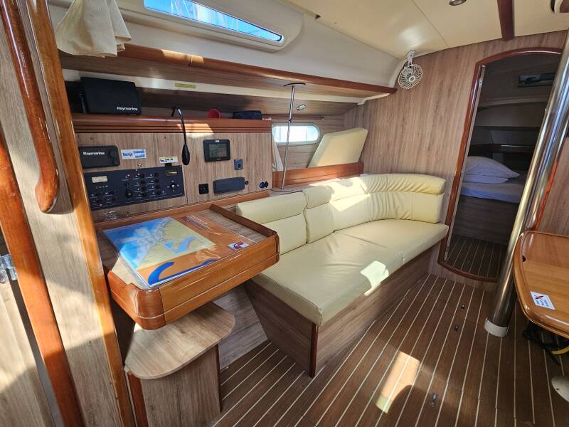 Sun Odyssey 42i, Nereja