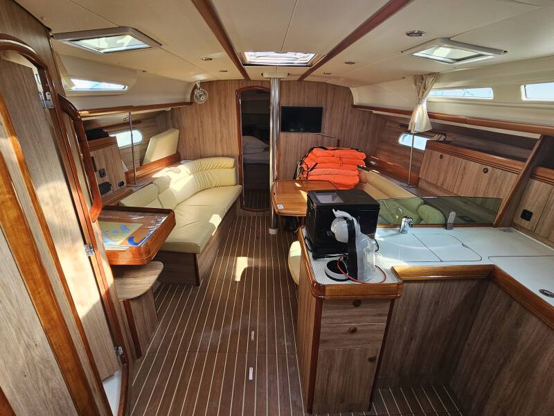 Sun Odyssey 42i, Nereja